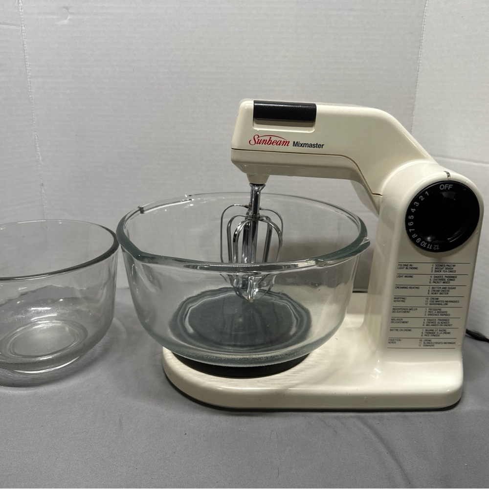 Sunbeam Mixmaster Electric 12-Speed Stand Mixer Vintage Working
